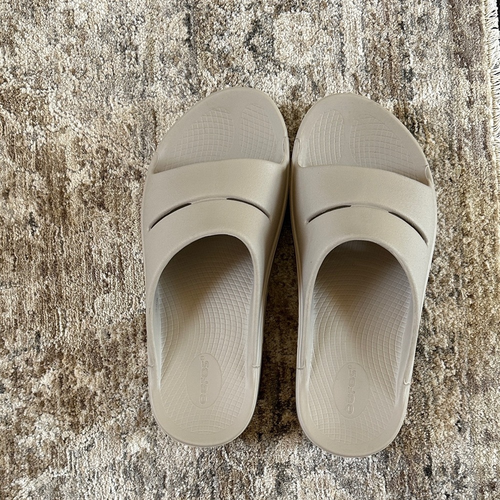 OOFOS Taupe Slide Sandals